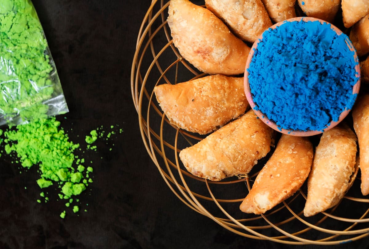 Happy Holi 2021 aloo jalebi and paan gujiya recipe for holi celebration