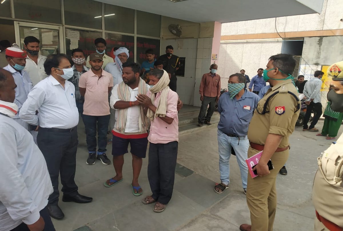 lpg cylinder leak caught fire in shahjanpur scorched six including four children