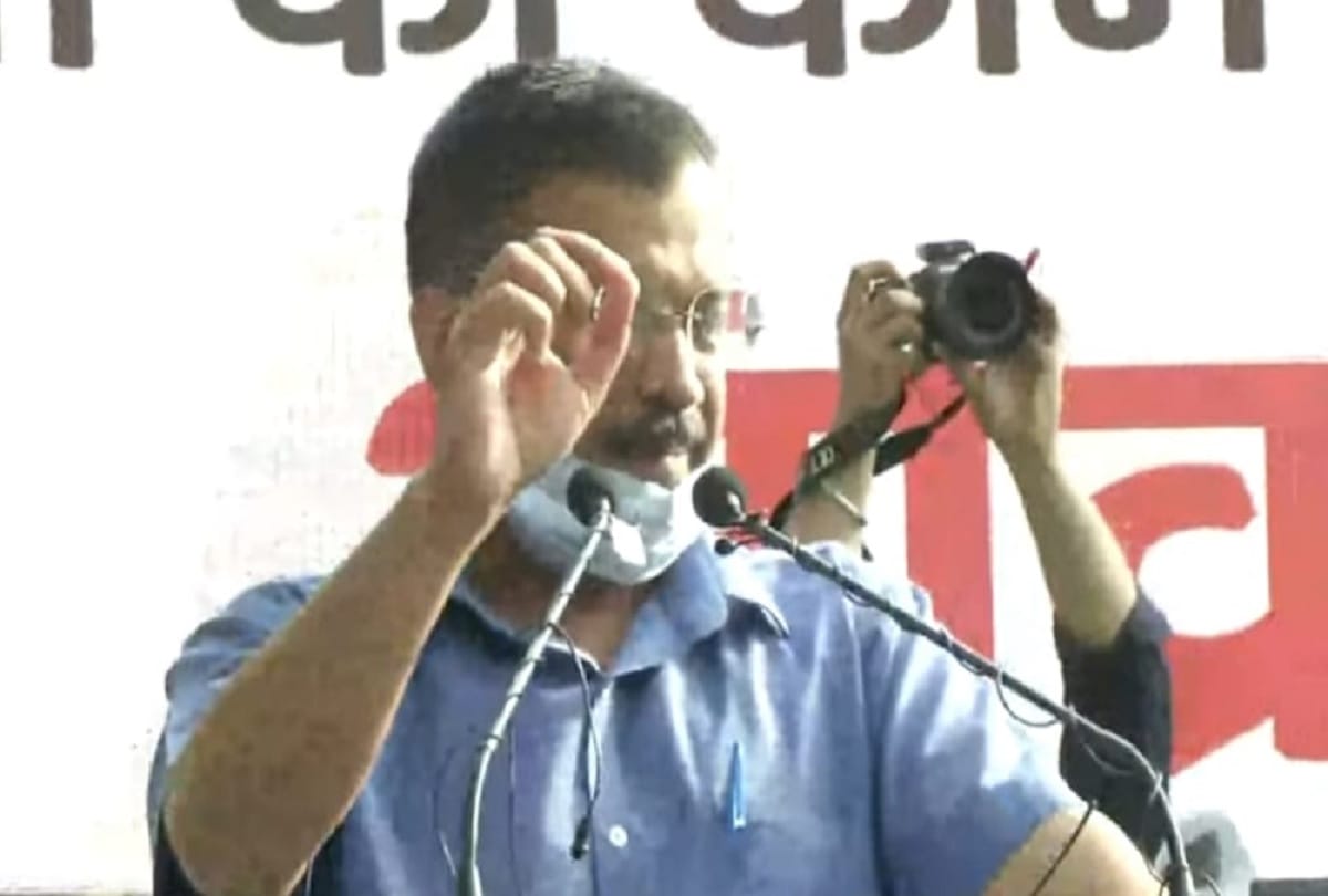 arvind Kejriwal attack on pm modi and captain amrinder singh said will give good education health and electricity 