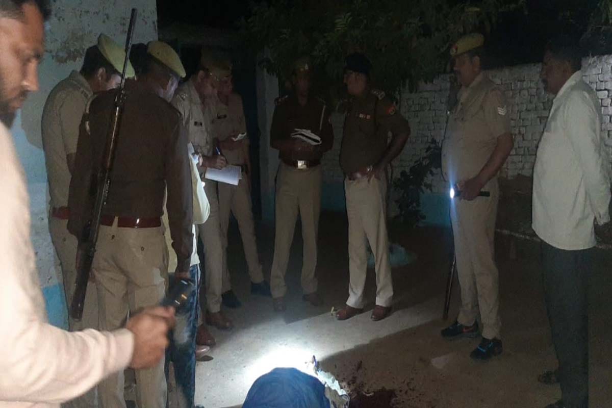 Bijnor: Wife attacked by ax, murder, accused husband escaped