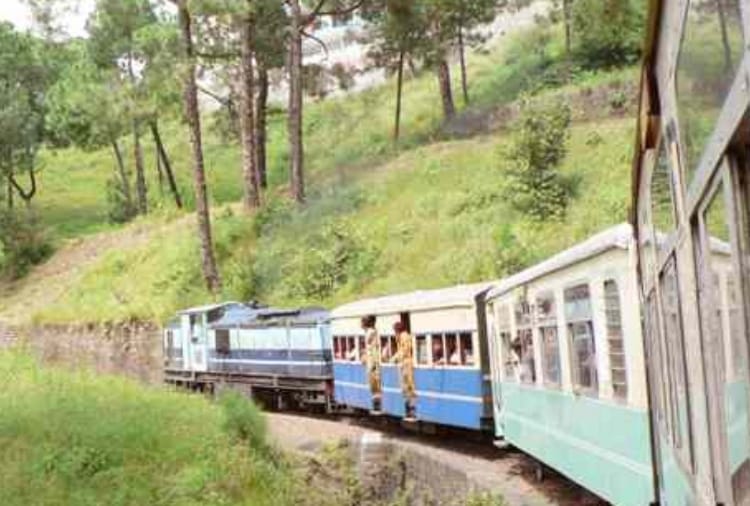 Kalka-Shimla toy train will run at speed of 30 km on narrow gauge track