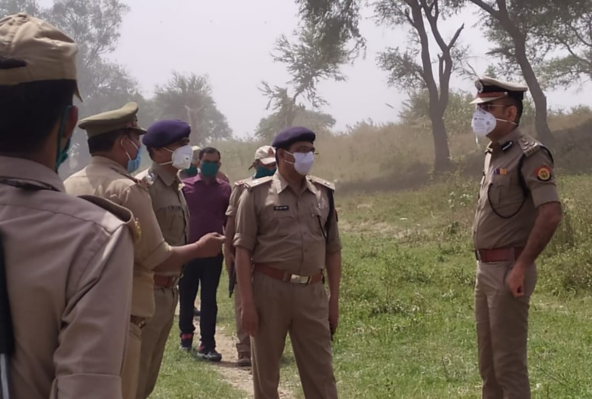 man dead body found in suspicious condition in gorakhpur