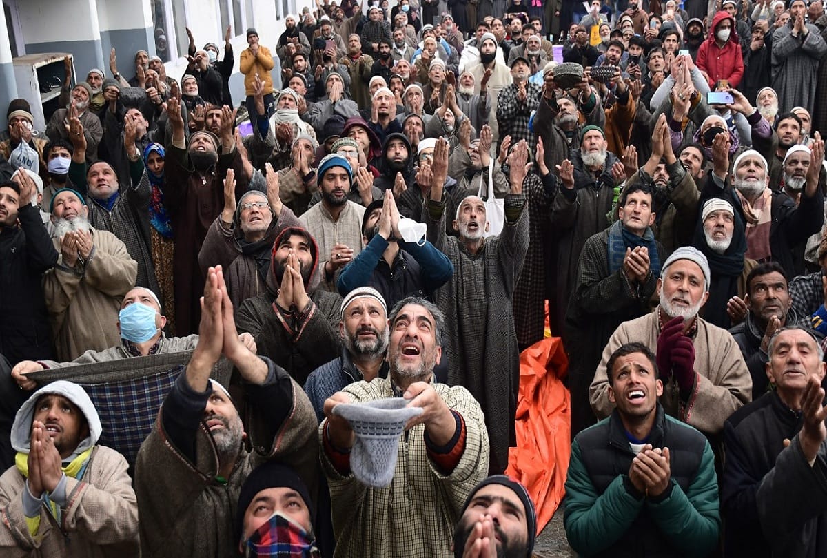 Naming of eight doors of Hazratbal Dargah in Srinagar jammu kashmir