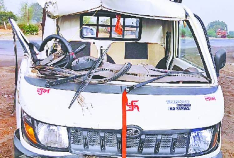Three died and 11 injured in road accident in Hisar of Haryana
