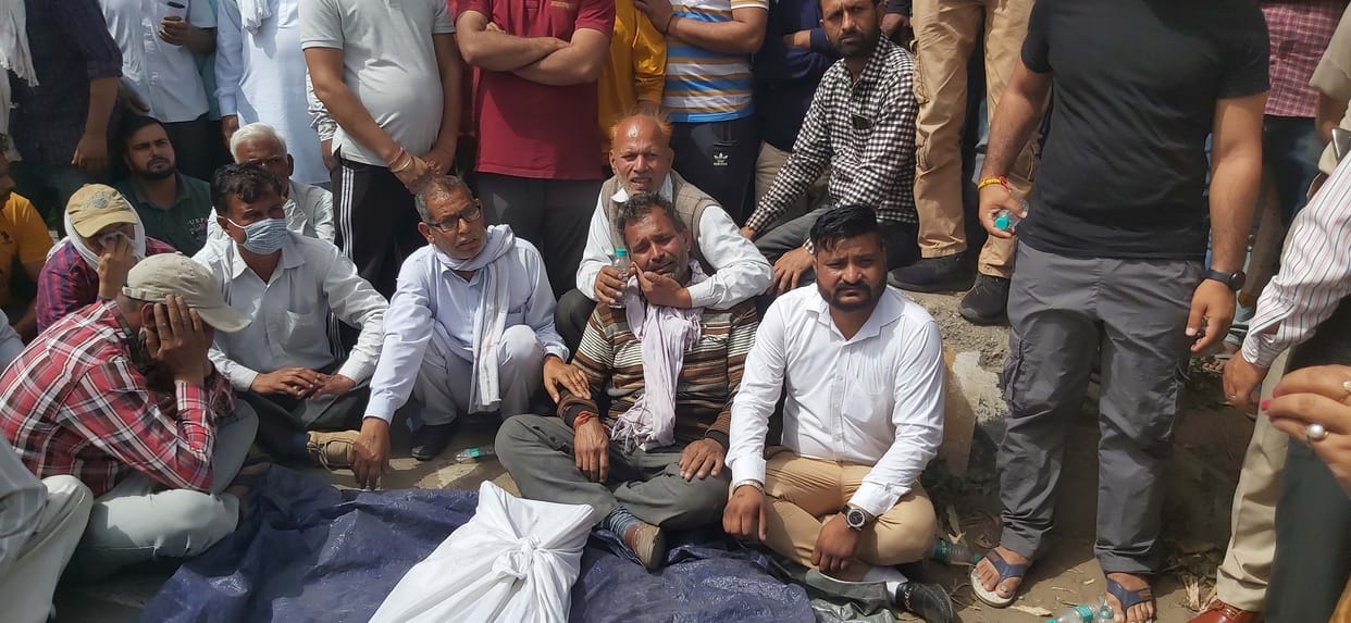 protest aginst paras maurder case