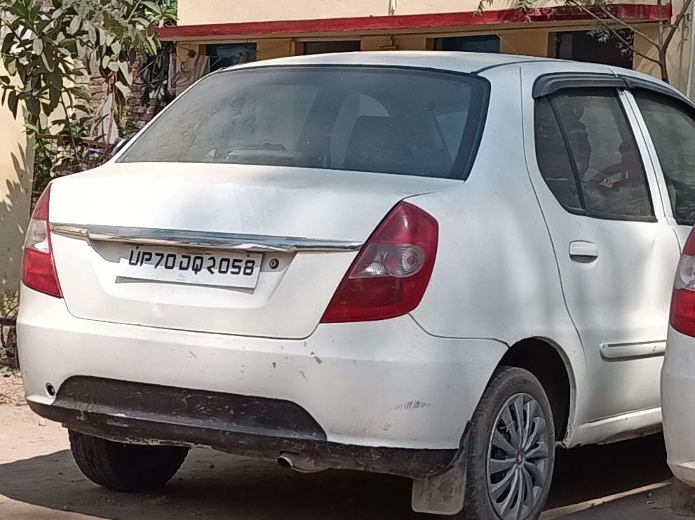 police,robbers,car,fathepur news,lalgang