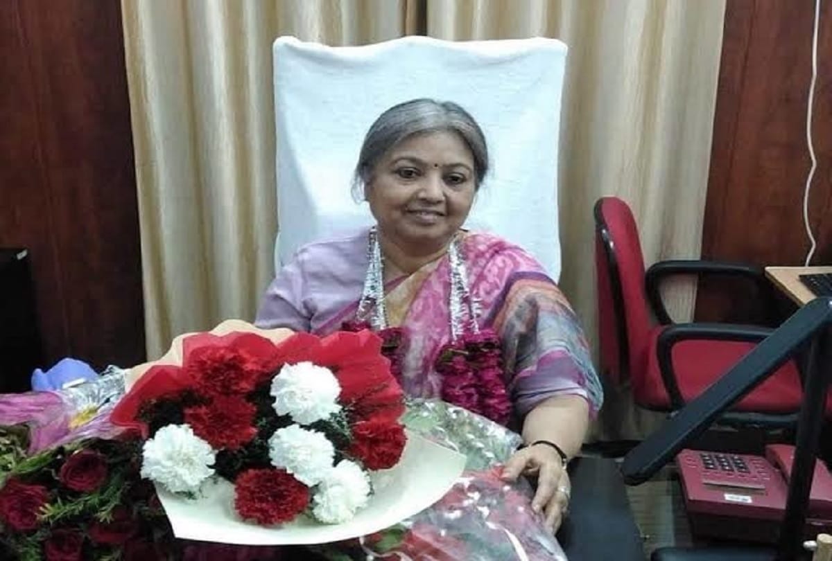 Allahabad University : Vice Chancellor Prof. Rumors of Sangeeta Srivastava's resignation