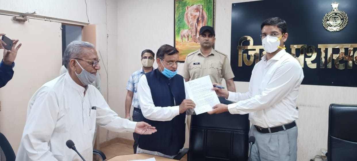 Businessmen submit memorandum to DC seeking special relief package from government
