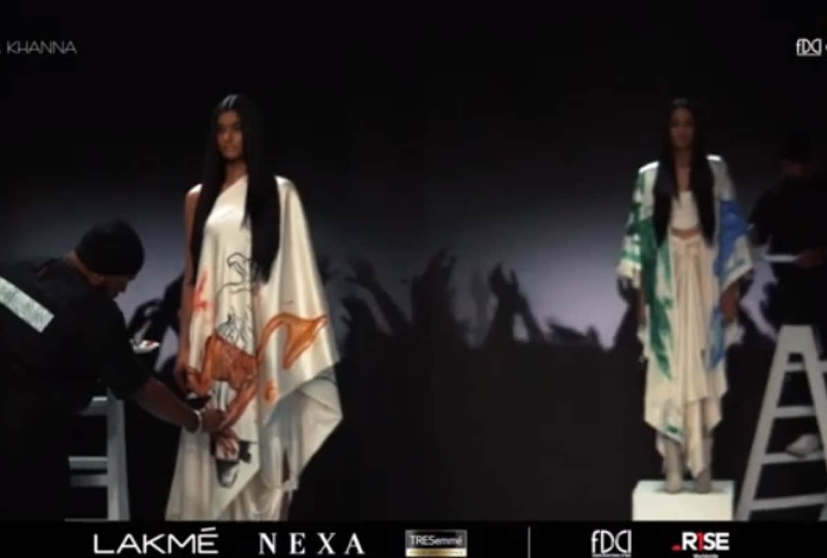 lakme fashion week 2021 day first live show started with anamika khanna