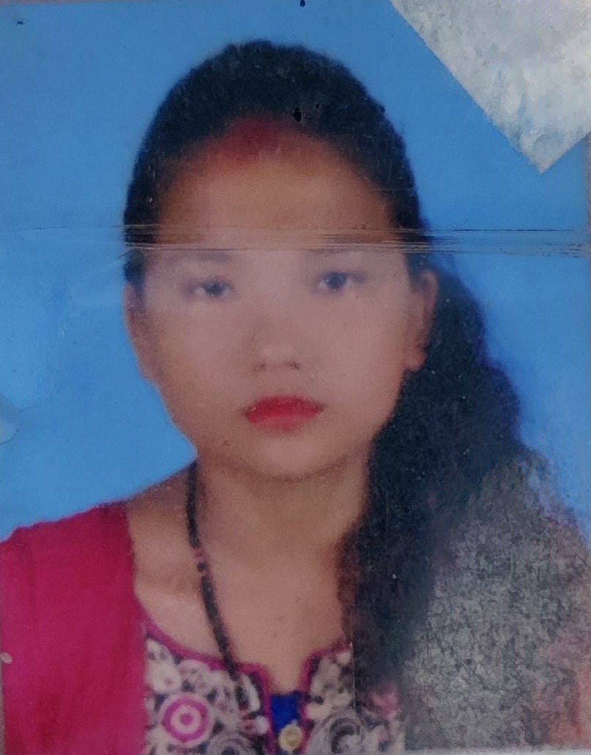 Nepali lover couple commits suicide hanged from bhadohi