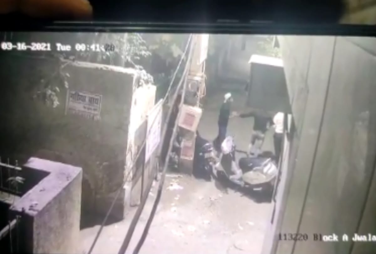 road rage delhi paschim vihar just after one slap both accused stabbed deceased uncountable times