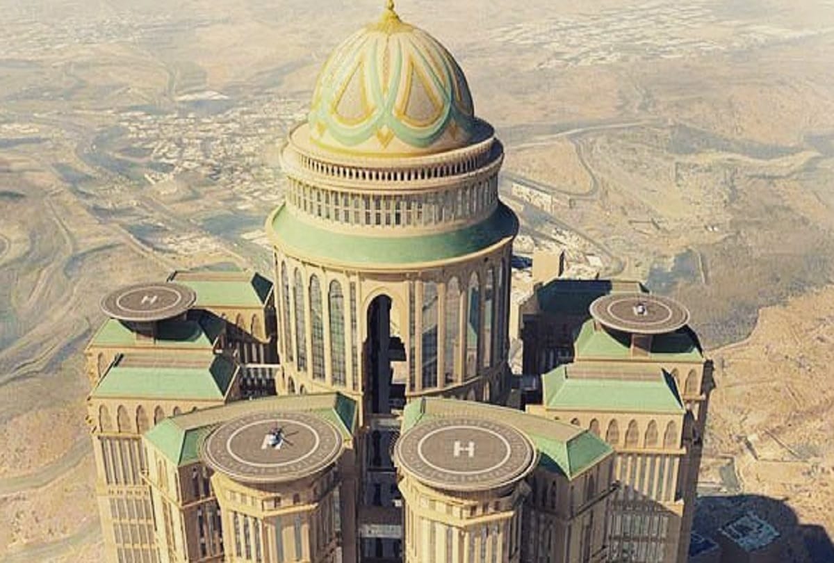 worlds largest hotel Abraj Kudai in Mecca Saudi arabia