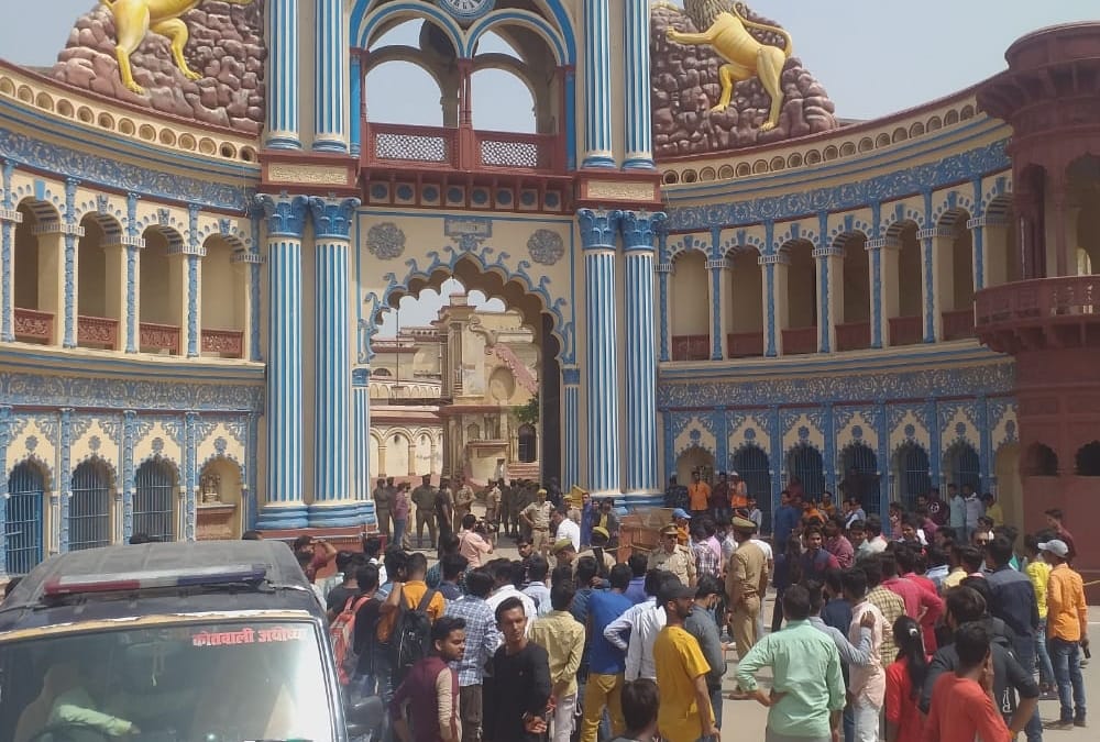All the entrance gates are sealed in Ayodhya.