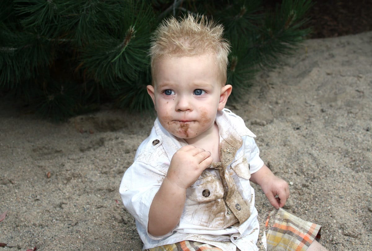With the help of these methods the child habit of eating soil can be released