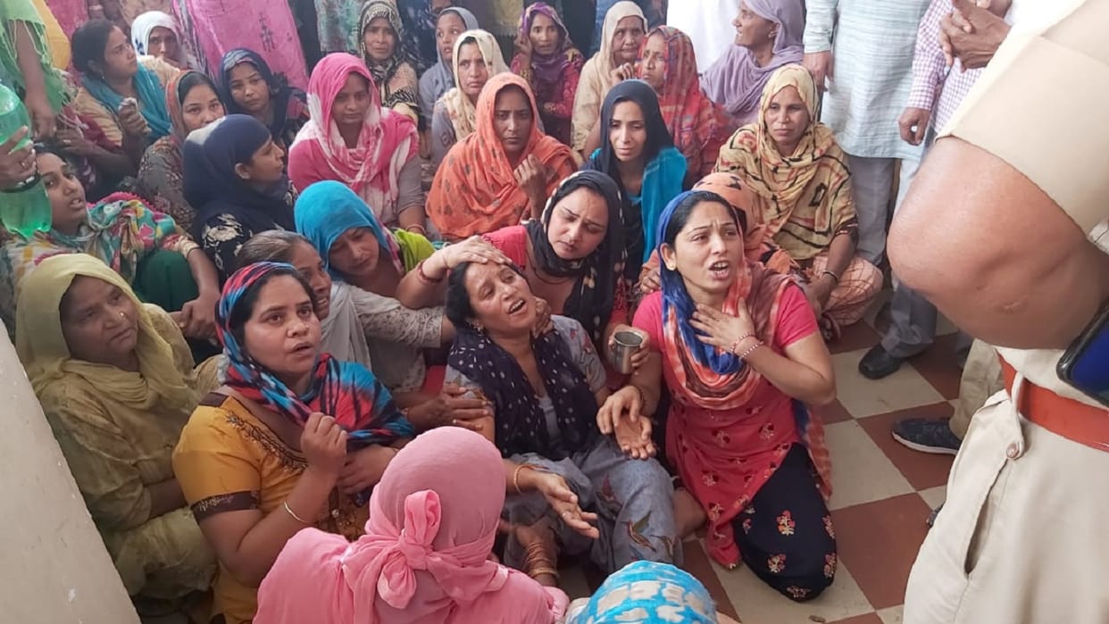 Anil murder case: National Highway jammed family members