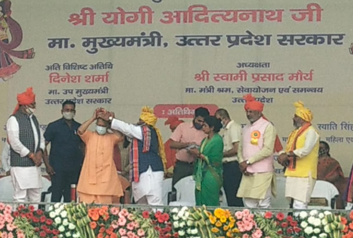 3500 couples get married in Lucknow, CM gives blessings, marriage and marriage in the same pandal, Photos