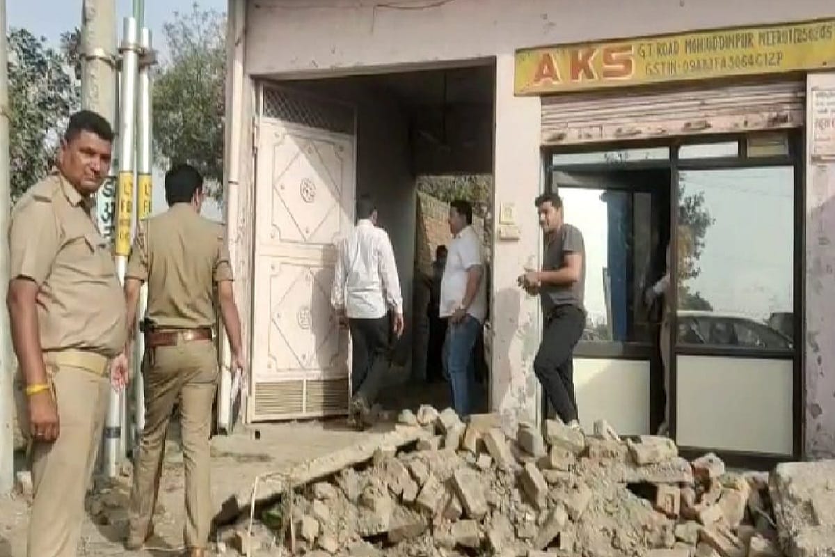 Meerut News: Punjab police raid drug factory in Partapur, three in custody