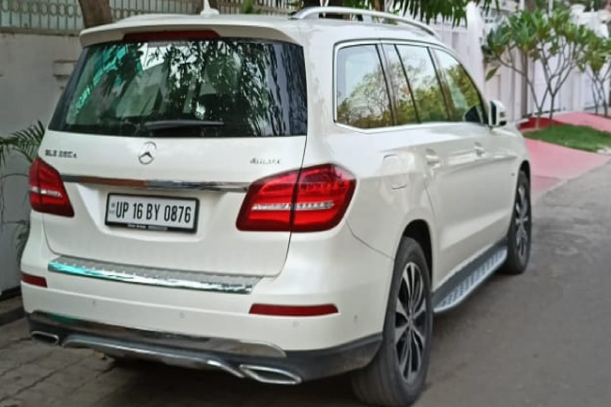 Bike Boat Scam: EOW has recovered a Fortuner and a Mercedes car from Lucknow
