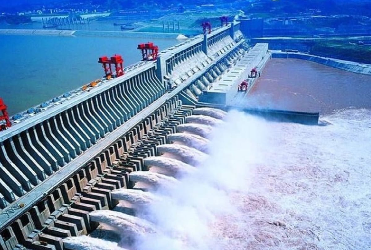 Worlds largest and most expensive dam Three Gorges Dam in China