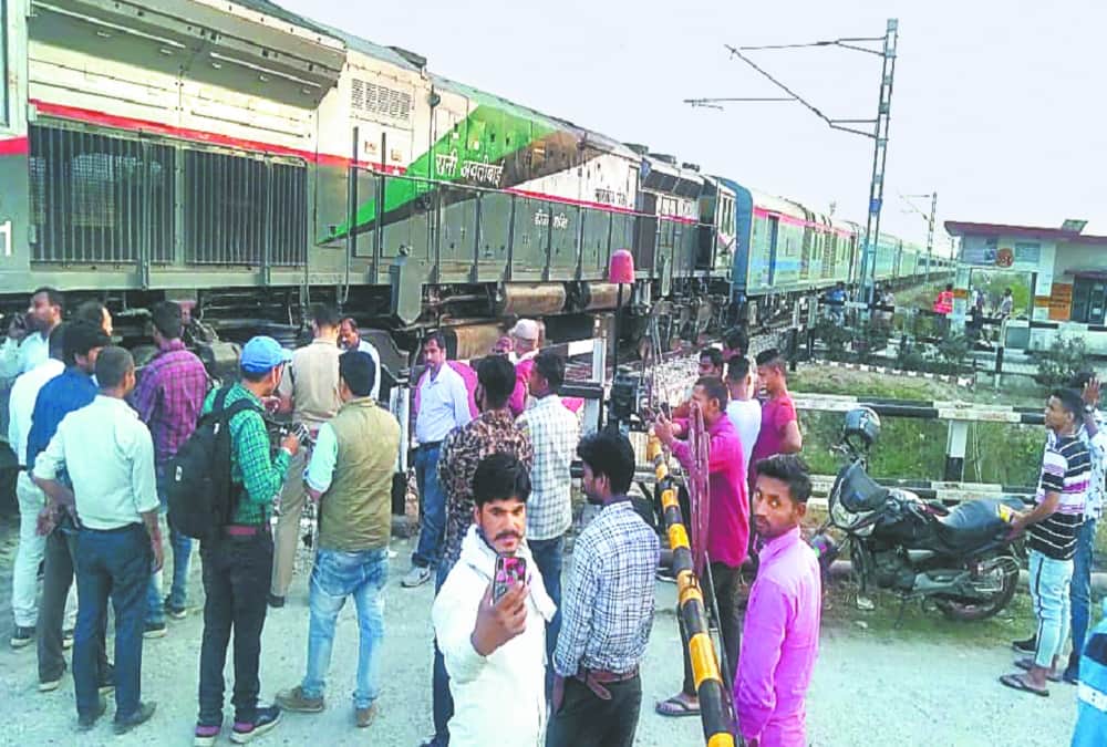 Uttarakhand Train running upside down News: Goods Cart Also Running Without Engine before Four Years