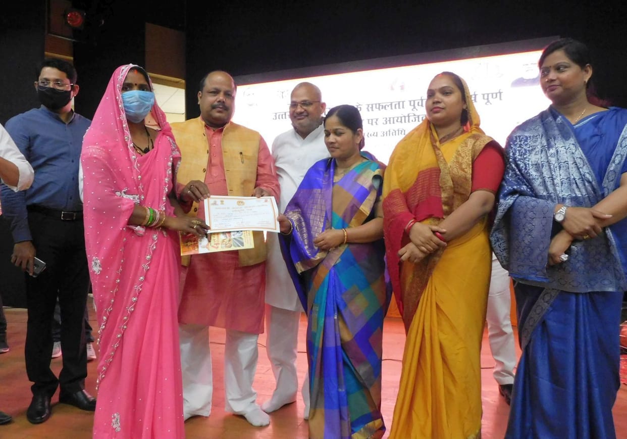 Celebration of four years of government celebrating with gaiety