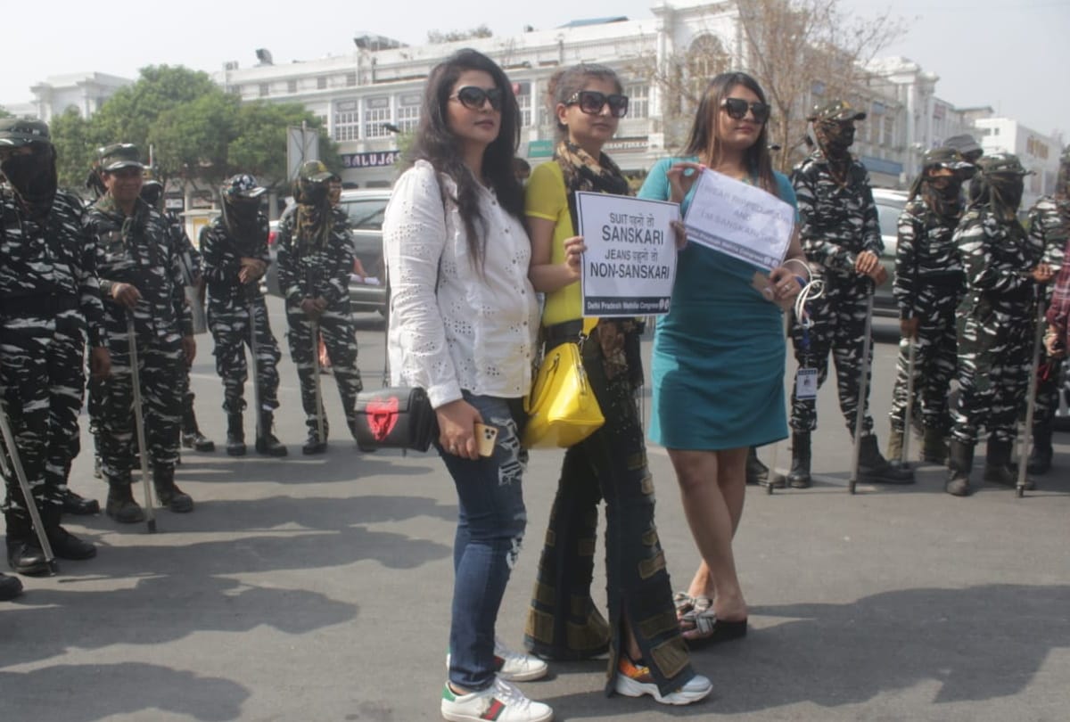 Delhi mahila congress protest against uttarakhand cm tirath singh rawat statement over ripped jeans