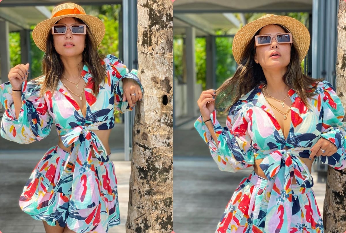 Hina Khan takes a break from social media after her father’s demise