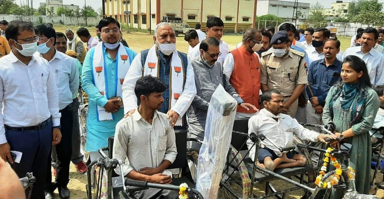 Hathras: Make the achievements of the government reach the people