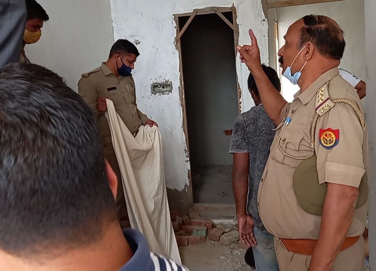 Murder in radhakunj colony
