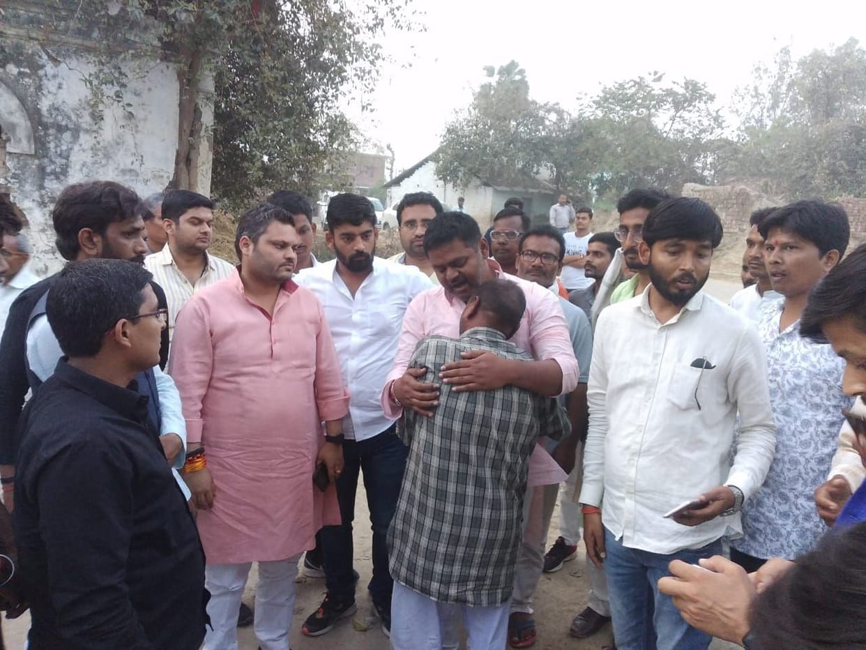 youth congress president meet raghuveer's parents