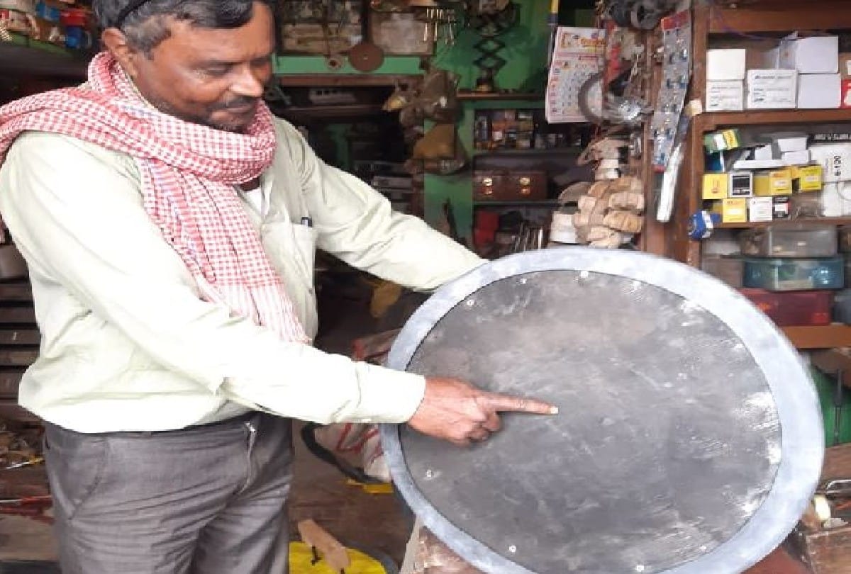 people makes dhal for barsana lathmar holi in mathura