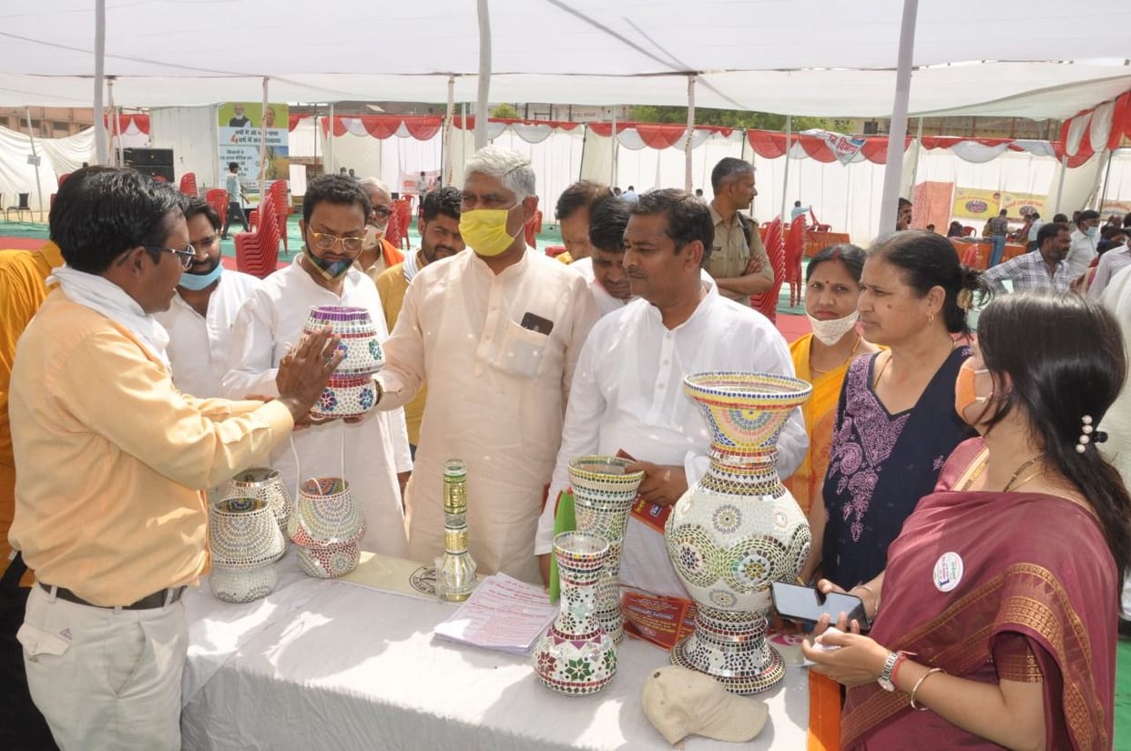 firozabad news,gandhi park firozabad,yogi sarkaar,yogi sarkaar karyakaal,bjp government UP,politics news