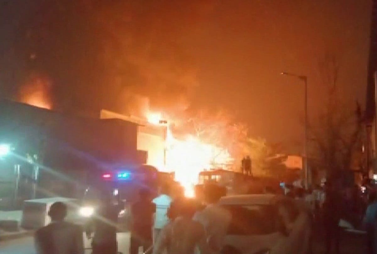 A massive fire breaks out a Vatva plastic factory, Ahmedabad