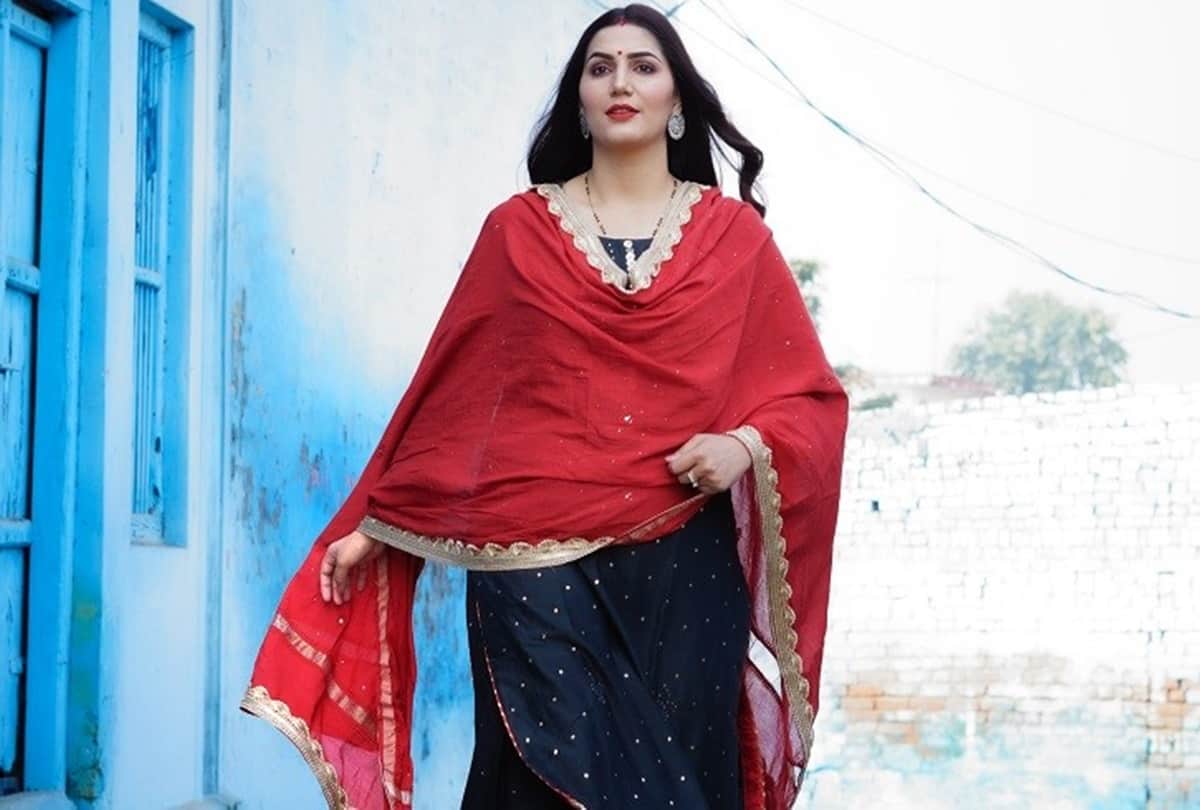 Sapna Chaudhary speaks exclusively to Pankaj Shukla about her career struggle and co actors  पंकज शुक्ल  हिंदीभाषी राज्यों के क्षेत्रीय सितारों की जब भी बात होती है तो इन दिनों सपना चौधरी का नाम सबसे आगे आता है। उनके डांस वीडियो के करोड़ों दीवाने हैं