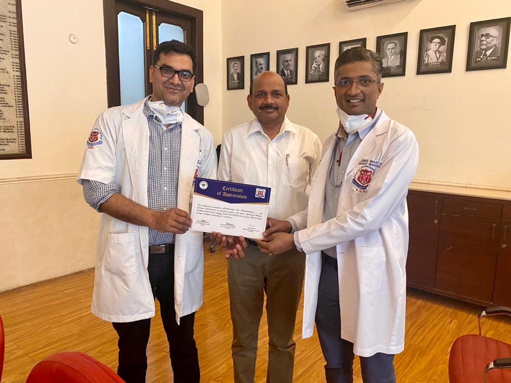 KGMU orto department got award for highest number of surgery