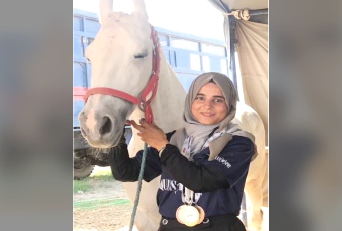 Anam Fatima won four medals in Noida horse riding show