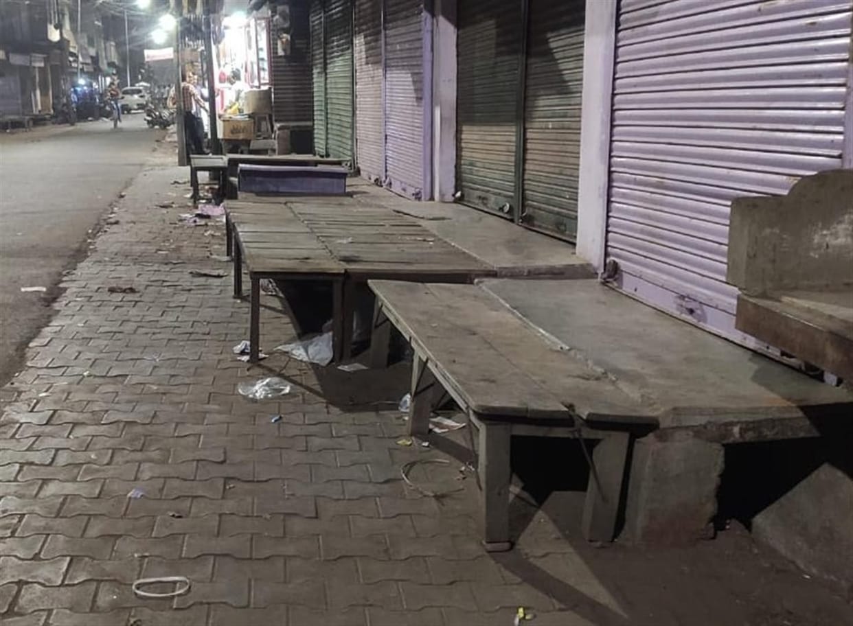 Hathras: Narrow encroachments, troubled passersby