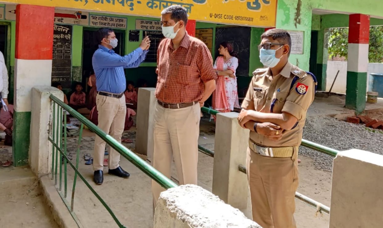 DM, SP conducted surprise inspection of polling stations