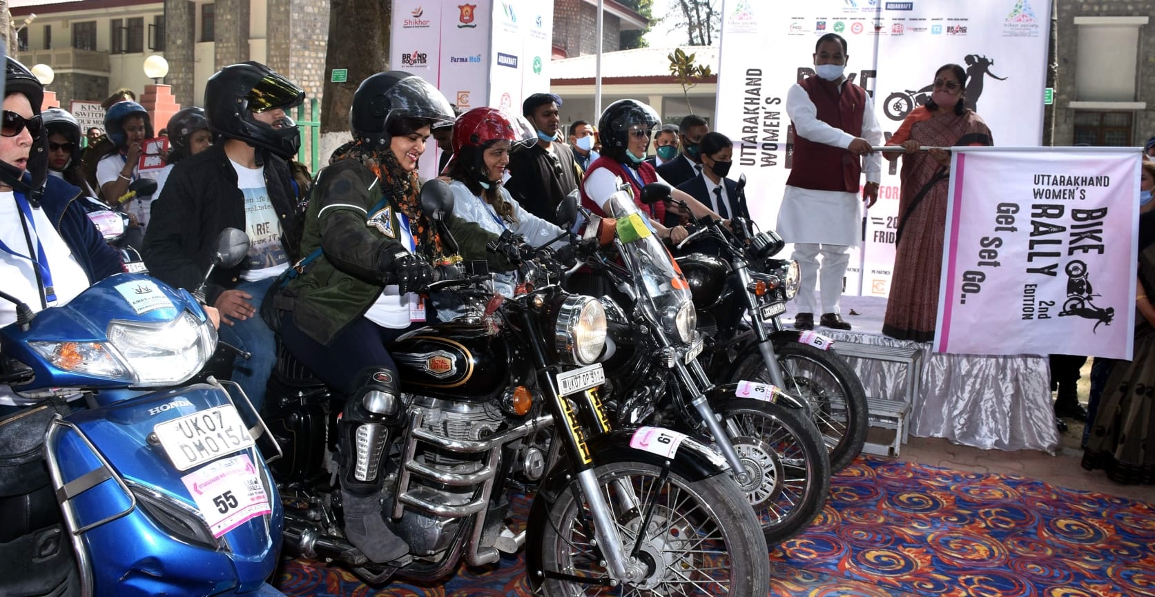 women bike rally : governor baby rani maurya shown flag to rally pictures will fill your mind with confidence