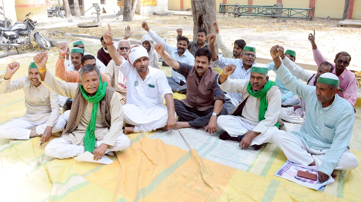 protest of farmers in sambhal