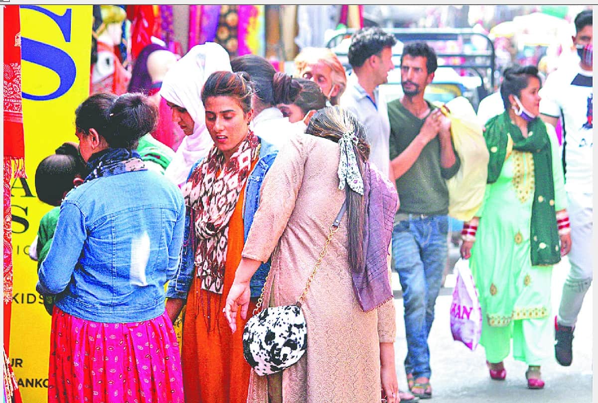 Tourist guide Going for a trip after getting the vaccine so keep these four things in mind