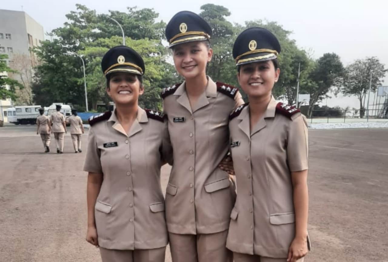 Uttarakhand News: Chamoli District daughter Sonia became Lieutenant in Indian army photos