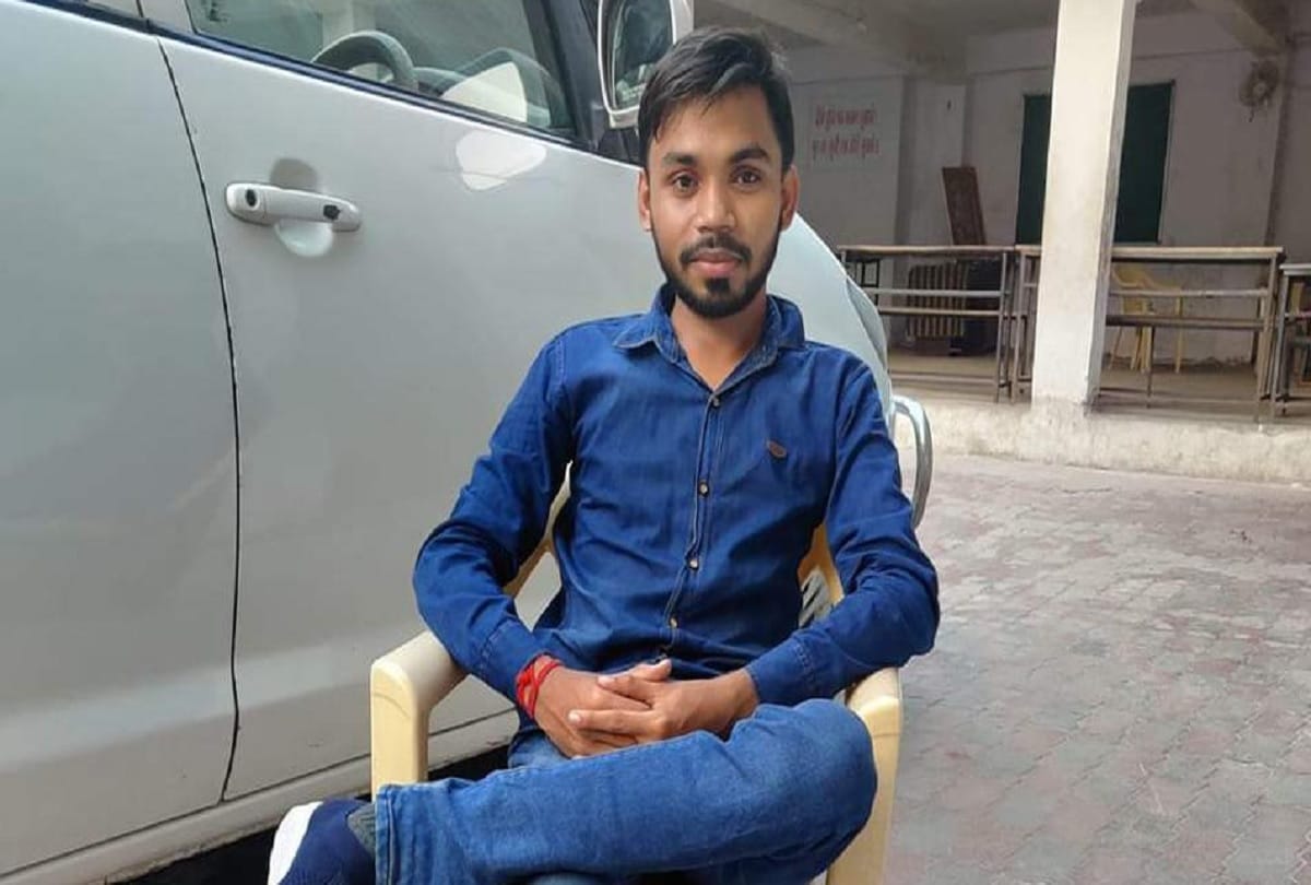 Pawan Yadav from Surat now works for many political parties and bollywood actors for digital advertisement