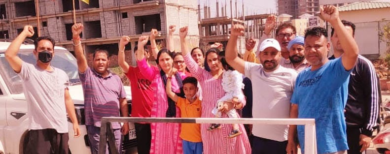 protest against the builder