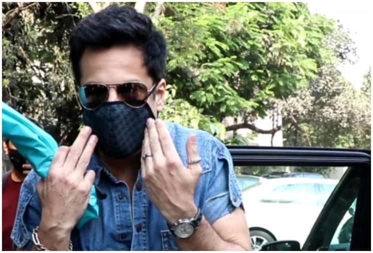 Fardeen Khan recently spotted in Mumbai, Denies to Pose for Paparazzi, Video Goes Viral