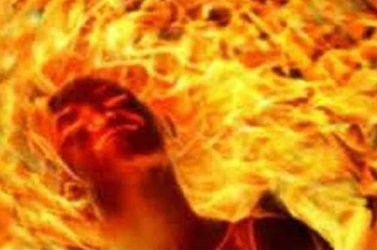 young man burning alive in gorakhpur before marriage