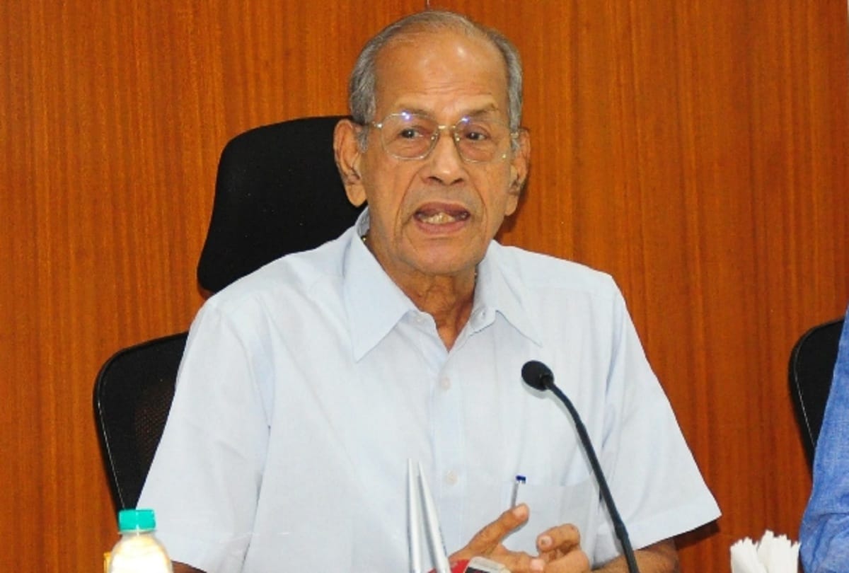 Metroman sreedharan comes under attack from left parties for washing his feet from voters