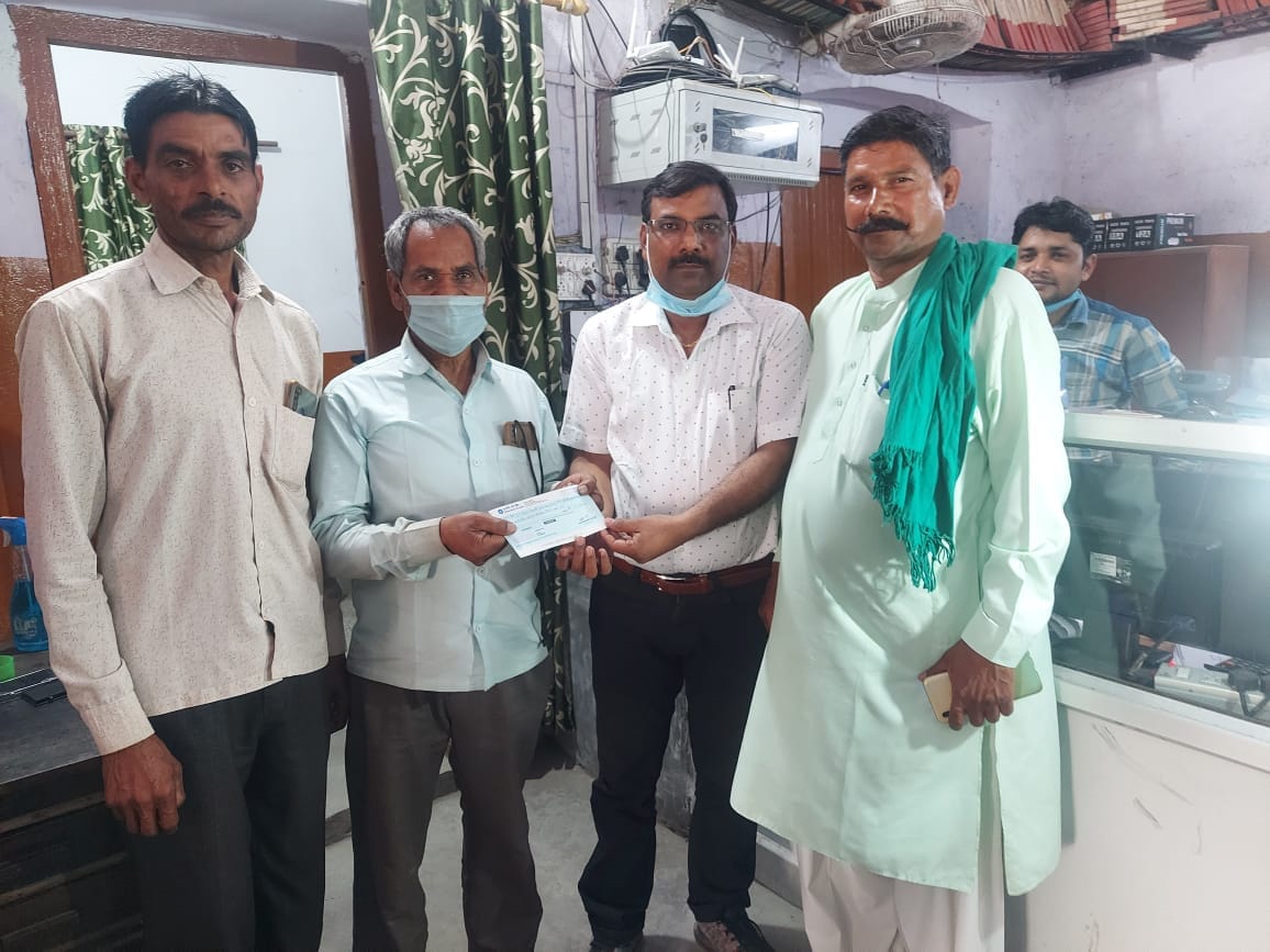 13 farmers got land deed for construction of Tehsil in Karanpur Mafi