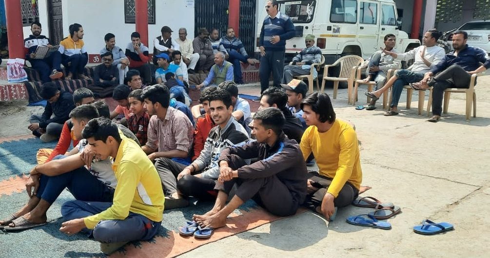 No good for addicts in Holi, villagers will take action