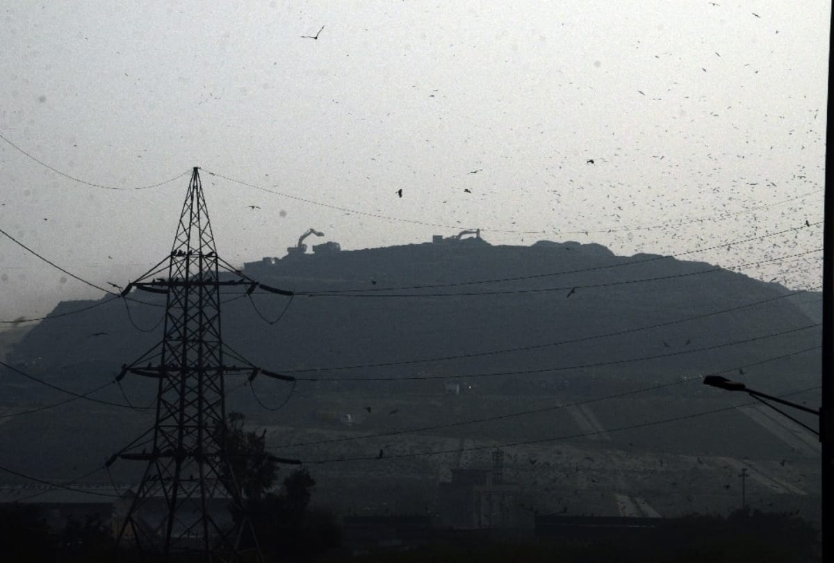 kude ka pahad in delhi electricity from garbage in india